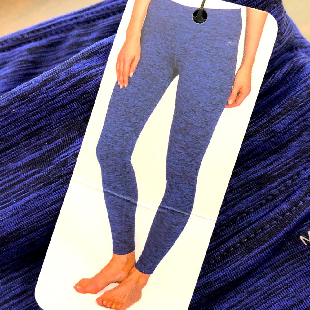 NWT Andrew Marc Athletic Ankle Length Legging